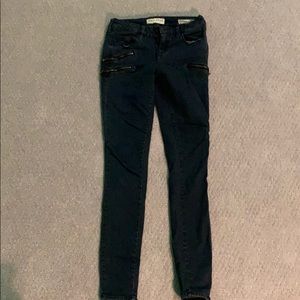 Bullhead low rise skinny jeans with zipper detail